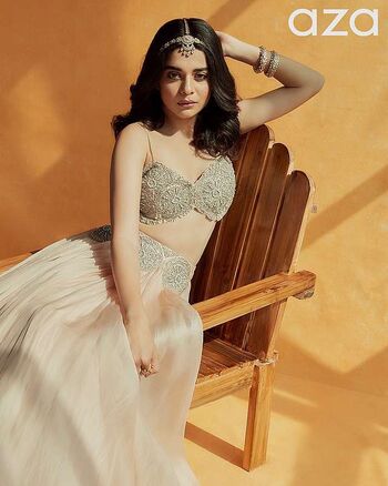 Full leaked Mithila palkar private photo