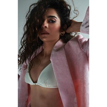 Full leaked Mithila palkar private photo