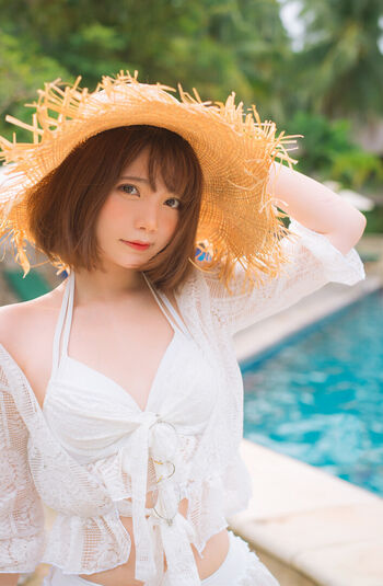Full leaked Miu cosplayer page private photo