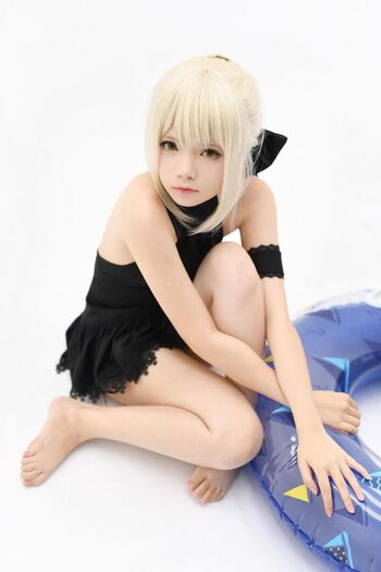 Full leaked Miu cosplayer private photo