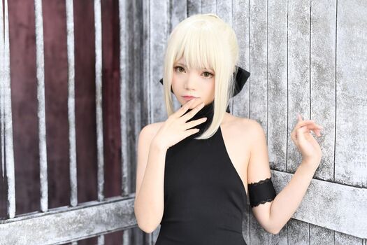 Full leaked Miu cosplayer private photo