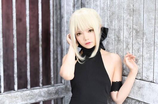 Full leaked Miu cosplayer private photo