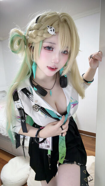 Full leaked Miuuu private photo