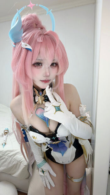 Full leaked Miuuu private photo