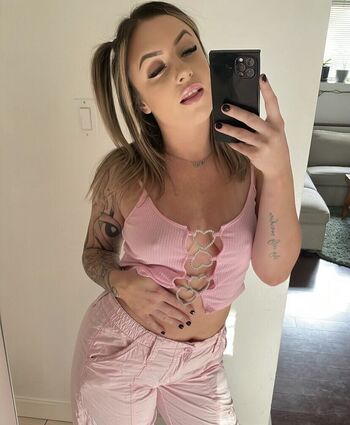 Full leaked Mkxxxxx private photo