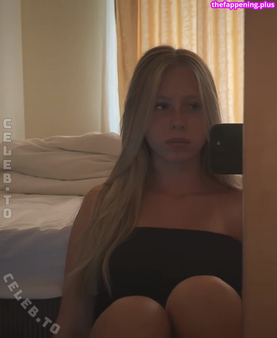 melleeh / mmelleh Фото обнажённых OnlyFans #32