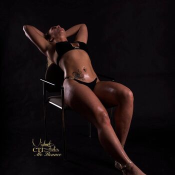 Full leaked Mobounce private photo