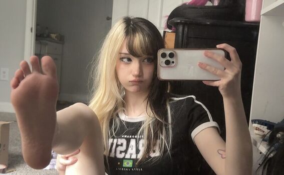 Full leaked Moekittiez private photo