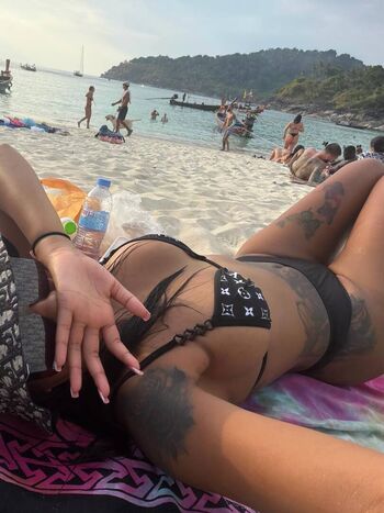 Full leaked Moji xx private onlyfans photo