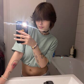 Full leaked Molli private onlyfans photo