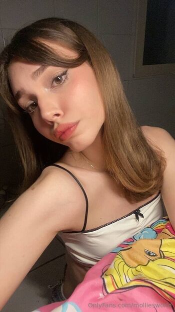 Full leaked Molliesworld private onlyfans photo