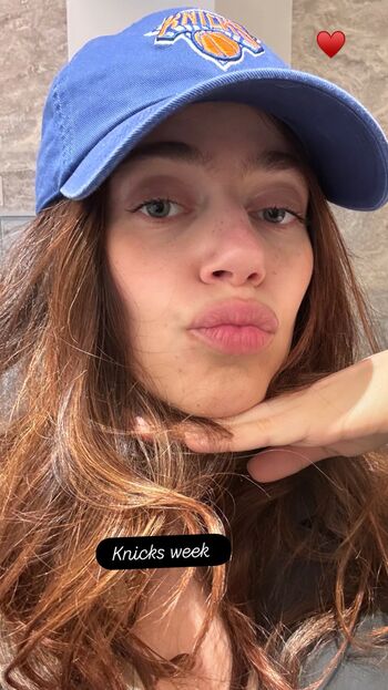 Full leaked Molly gordon private photo