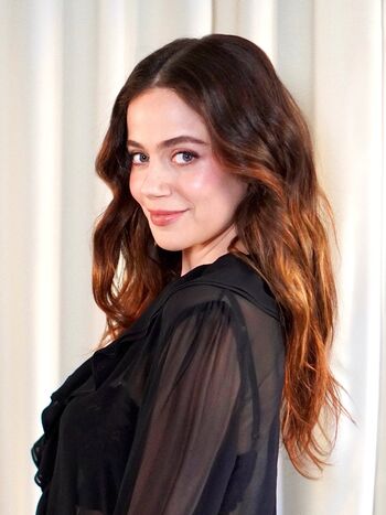 Full leaked Molly gordon private photo