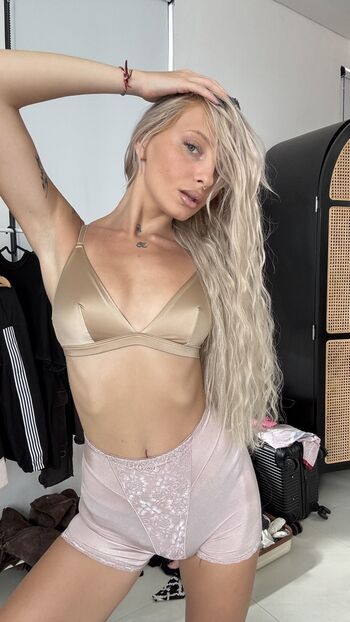 Full leaked Molly moore page private photo