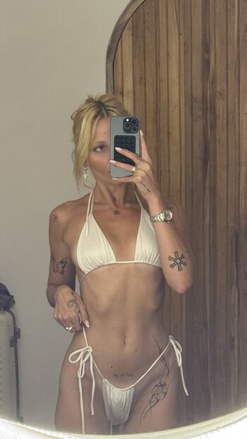 Full leaked Molly moore private photo