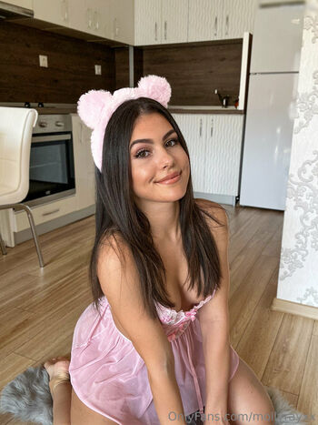 Full leaked Molly ray private photo