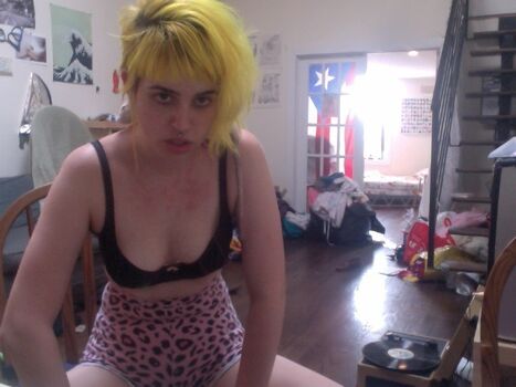 Full leaked Molly soda private photo