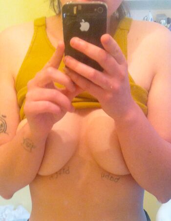 Full leaked Molly soda private photo