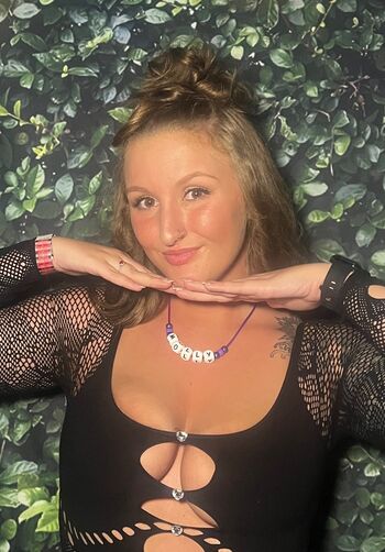 Full leaked Mollydiamond private onlyfans photo