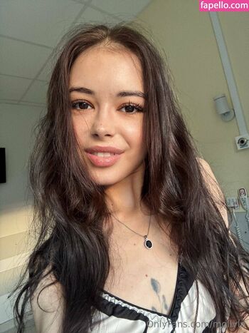 Full leaked Mollylo private onlyfans photo