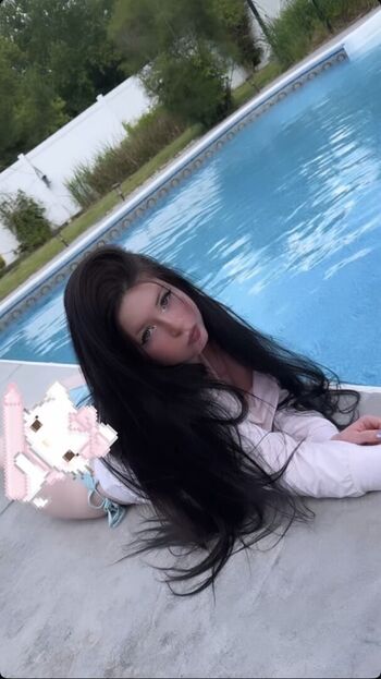 Full leaked Mollymew private photo