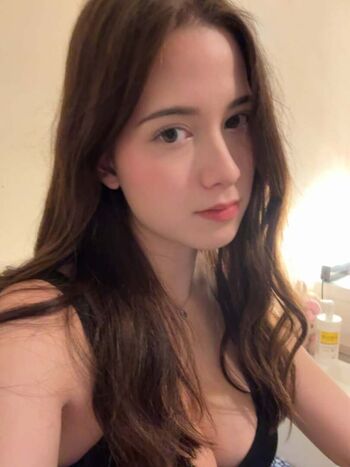 Full leaked Mollyswes private photo