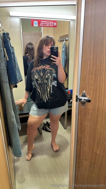 Full leaked Mommagerth page private onlyfans photo