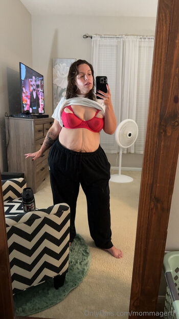 Full leaked Mommagerth page private onlyfans photo