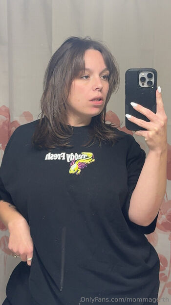 Full leaked Mommagerth private onlyfans photo