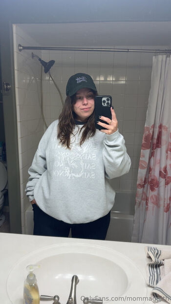 Full leaked Mommagerth private onlyfans photo