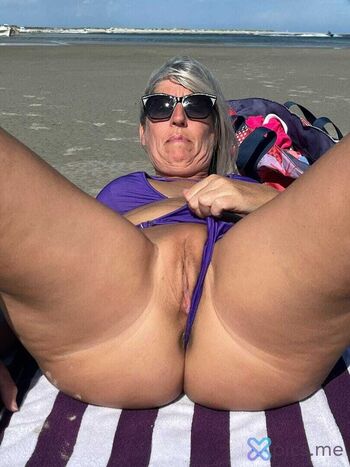 Full leaked Momofbooty private photo
