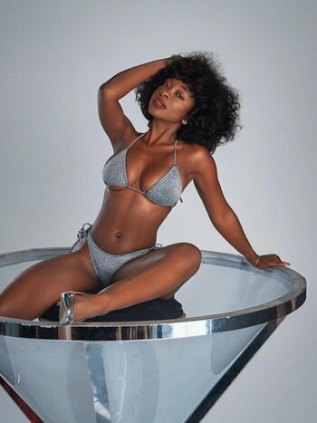 Full leaked Mona andre private onlyfans photo