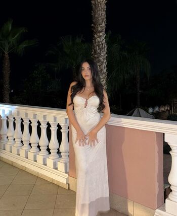 Full leaked Mona schon monashon private onlyfans photo