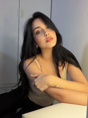 Full leaked Mona schon private onlyfans photo