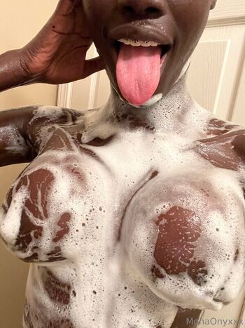 Full leaked Monamonhoe private photo