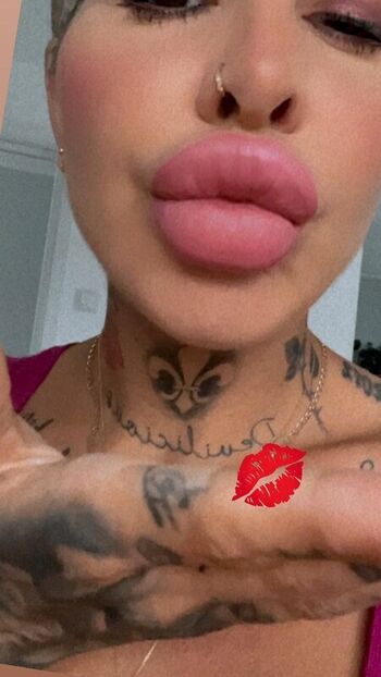 Full leaked Monamonique private photo