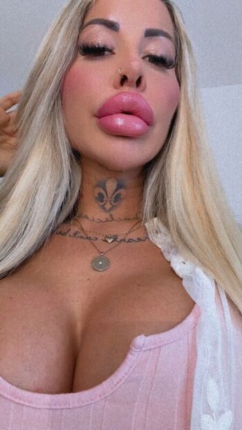 Full leaked Monamonique private photo