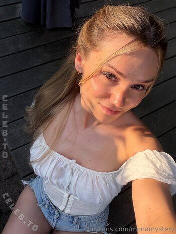Full leaked Monamystery private photo