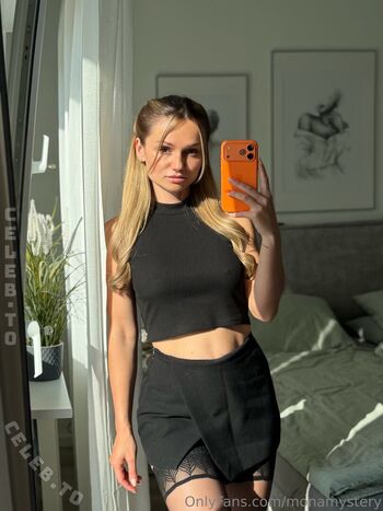 Full leaked Monamystery private photo