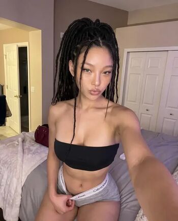 Full leaked Monanamixx private photo