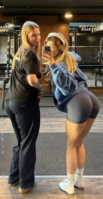 Full leaked Monawithoutlisa private onlyfans photo