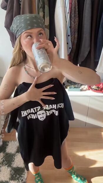 Full leaked Monawithoutlisa private photo