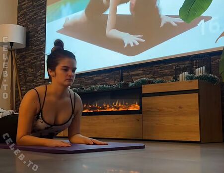 Full leaked Mondwika private onlyfans photo