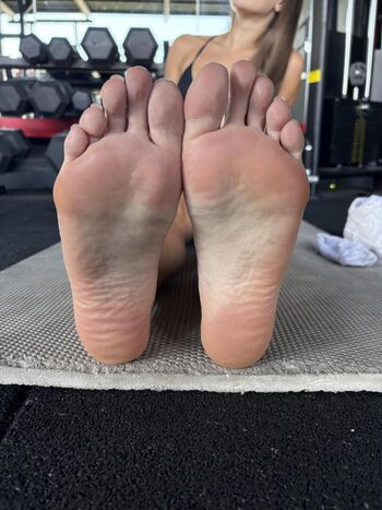 Full leaked Monky feet private photo