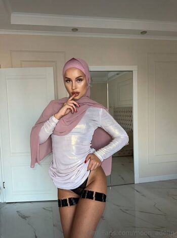 Full leaked Moon adelin page private photo