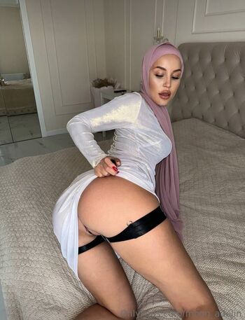 Full leaked Moon adelin page private photo