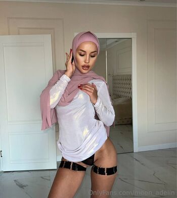 Full leaked Moon adelin page private photo