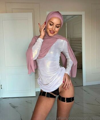 moon_adelin