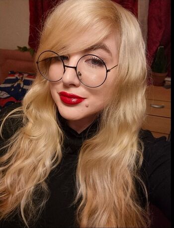 Full leaked Moon dragon page private onlyfans photo