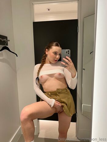 Full leaked Moon less page private photo